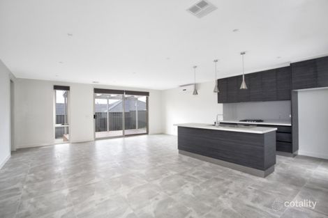 Property photo of 2/14 Aikman Crescent Chadstone VIC 3148