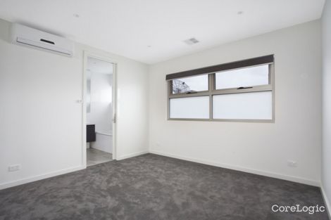 Property photo of 2/14 Aikman Crescent Chadstone VIC 3148