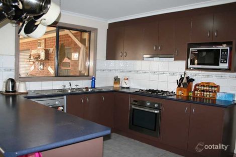 Property photo of 15 Madison Drive Brookfield VIC 3338