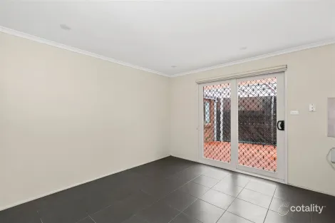 Property photo of 18 Greylea Grove Seabrook VIC 3028