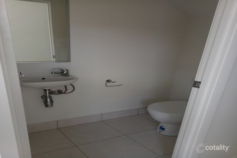 Property photo of 2 Bowerbird Street Deebing Heights QLD 4306