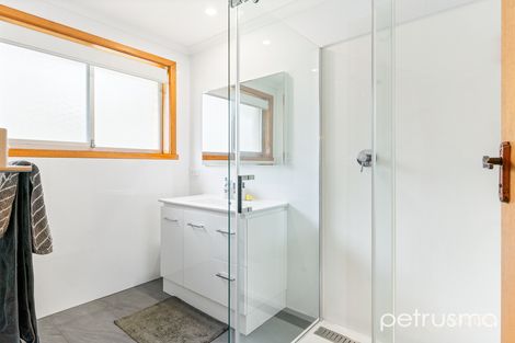 Property photo of 2/437 Oceana Drive Howrah TAS 7018