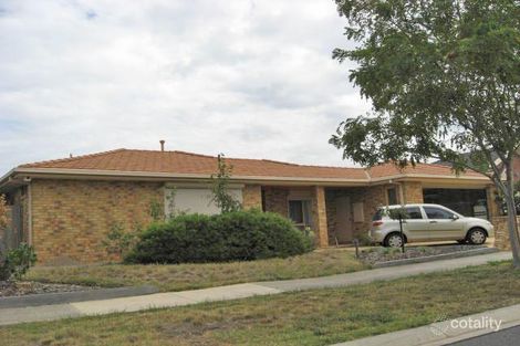 5 Newell Cl, Taylors Lakes, VIC 3038