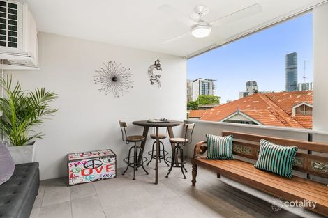 Property photo of 55 Baildon Street Kangaroo Point QLD 4169