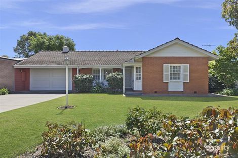 4 Sunningdale Ave, Novar Gardens, SA 5040