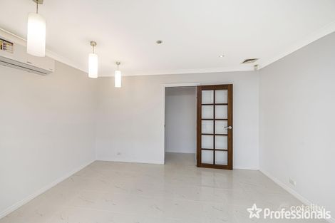 Property photo of 40 Oakleaf Circle Mirrabooka WA 6061
