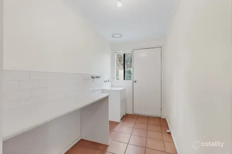Property photo of 15 Gallica Close Niddrie VIC 3042