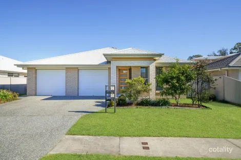 19b Seahorse Rise, Lake Cathie, NSW 2445