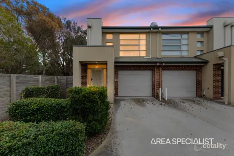 Property photo of 6/16-20 Honeysuckle Close Pakenham VIC 3810