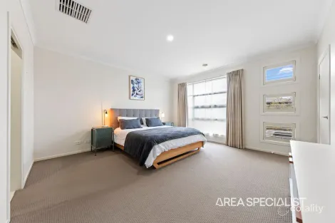 Property photo of 6/16-20 Honeysuckle Close Pakenham VIC 3810