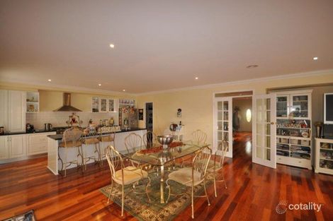 Property photo of 27 Dumossa Avenue Bulleen VIC 3105
