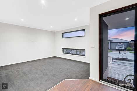 Property photo of 6 Yarra Street Clyde VIC 3978