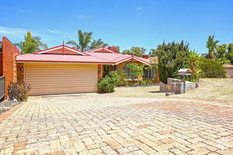 Property photo of 33 Marshwood Retreat Bibra Lake WA 6163