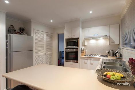 Property photo of 2 Geneva Court Frankston VIC 3199
