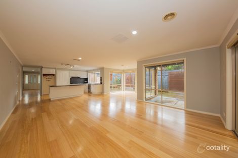 Property photo of 35 Cunneen Crescent Berwick VIC 3806