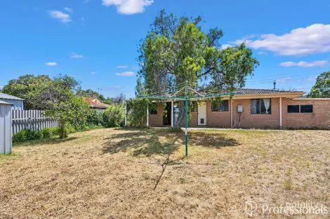 30 Moira Ave, Forrestfield, WA 6058