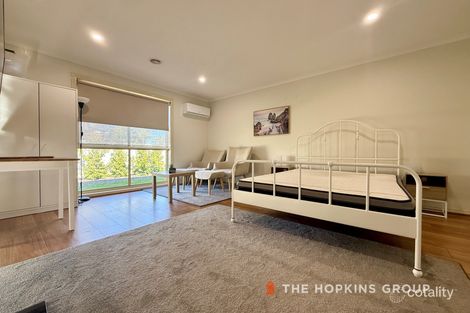 Property photo of 10 Lauffre Walk Caroline Springs VIC 3023