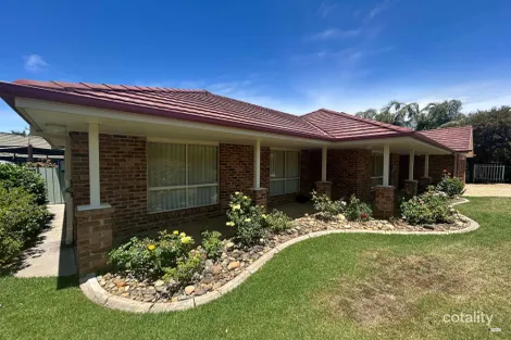 Property photo of 78 Crawshaw Crescent Glenroy NSW 2640