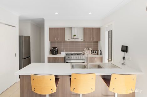 Property photo of 28 Pinnacle Way Fraser Rise VIC 3336