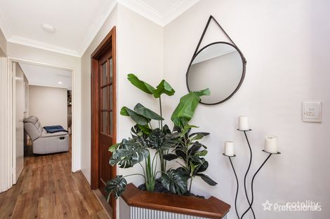 Property photo of 17 Arundel Drive Halls Head WA 6210