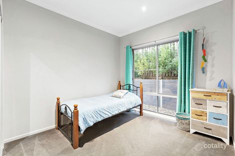 Property photo of 2 Bowerbird Crescent Dakabin QLD 4503