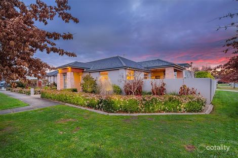 Property photo of 11 St Leger Close Newington VIC 3350