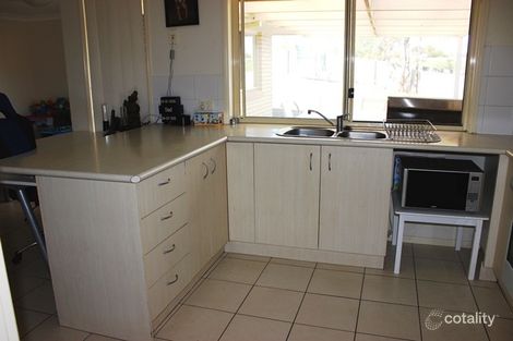 Property photo of 4 Oak Court Yamanto QLD 4305