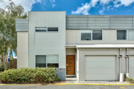 5 Cocoparra Pl, Fitzgibbon, QLD 4018