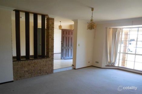 Property photo of 2 Maquire Way Bull Creek WA 6149