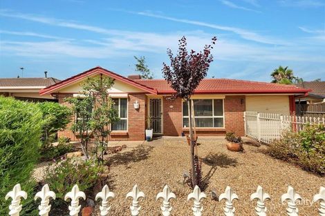 17 Parkview Dr, Blakeview, SA 5114