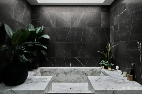 Property photo of 32 North Road Brighton VIC 3186