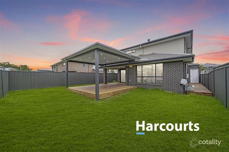 Property photo of 19 Leppington House Drive Denham Court NSW 2565