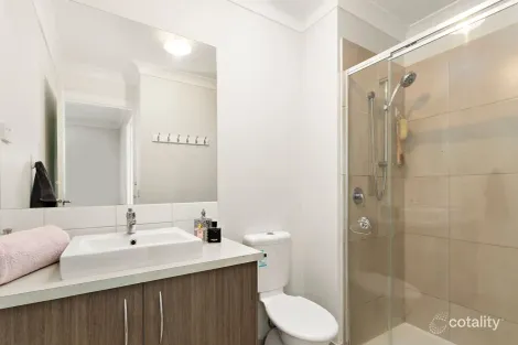 Property photo of 18 Wiseman Walk Wollert VIC 3750