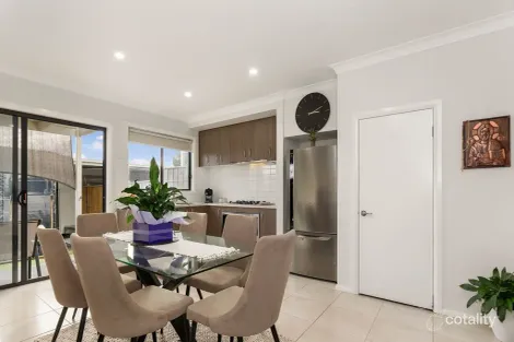 Property photo of 18 Wiseman Walk Wollert VIC 3750