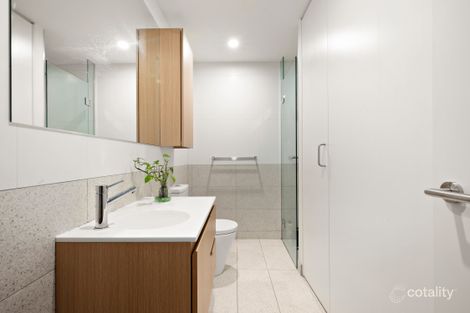 Property photo of 8/32 Prince Edward Avenue McKinnon VIC 3204