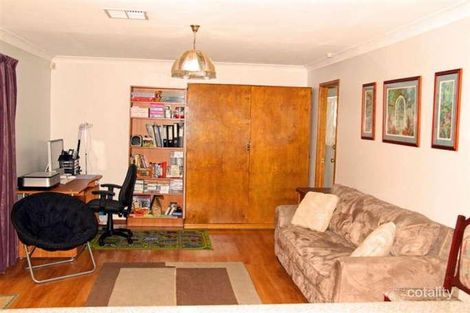 Property photo of 23 Francisco Crescent Rosemeadow NSW 2560