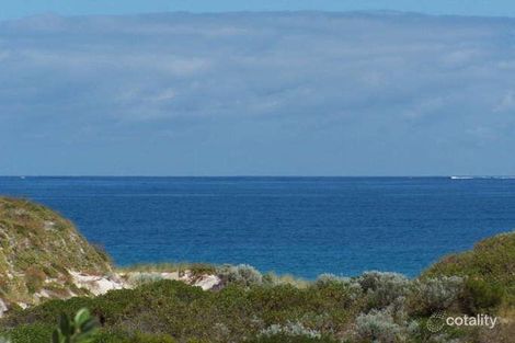 Property photo of 42 Oceanside Promenade Mullaloo WA 6027