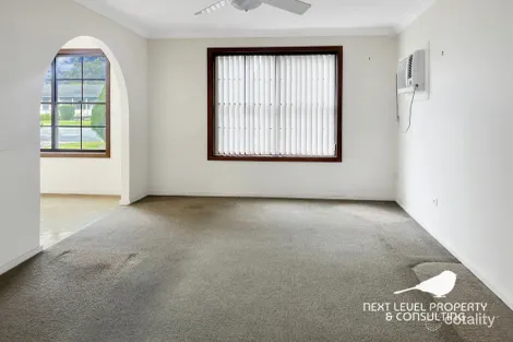 Property photo of 18 White Avenue Singleton Heights NSW 2330