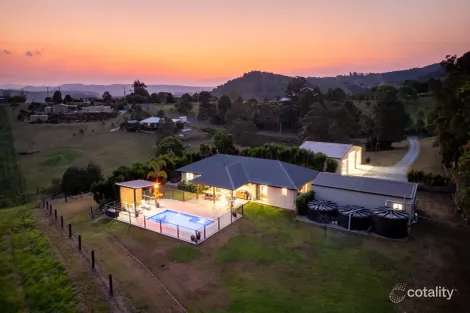 20 Castleton Rise, Chatsworth, QLD 4570