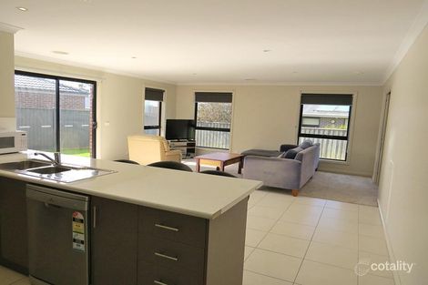 Property photo of 17 Cartledge Avenue Mount Clear VIC 3350