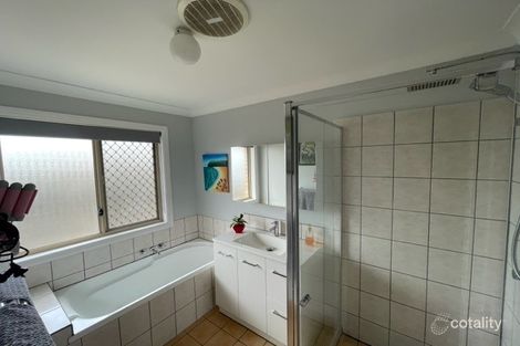 Property photo of 2 Dysart Street Rothwell QLD 4022