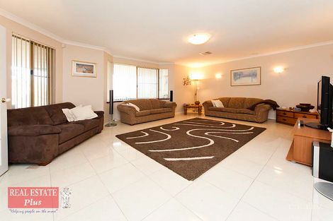 Property photo of 9 Stirling Close Swan View WA 6056