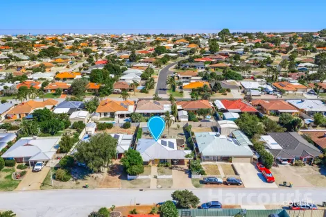 13 Lavender Gdns, Halls Head, WA 6210