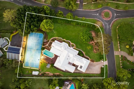 Property photo of 1 Lydford Close Bonogin QLD 4213