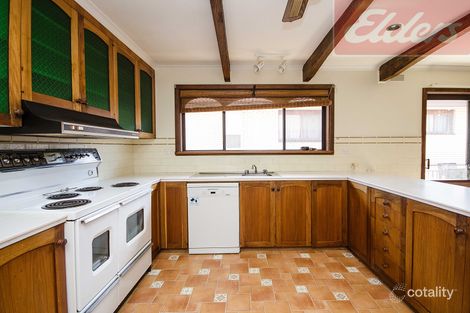 Property photo of 14 Maxwell Drive Wodonga VIC 3690