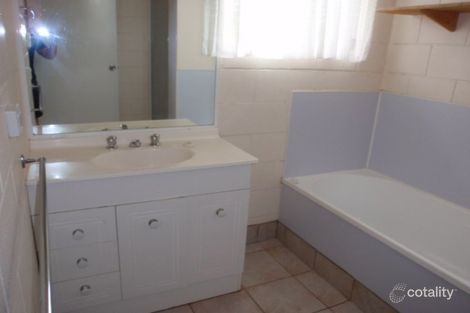 Property photo of 5 Vicki Close Emerald QLD 4720
