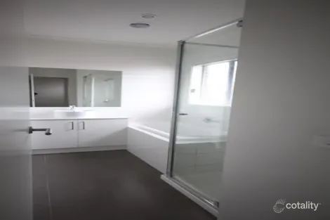 Property photo of 46 Botany Drive Carrum Downs VIC 3201