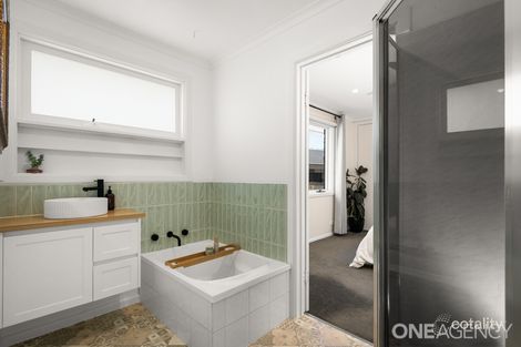 Property photo of 15 Gloucester Street Grovedale VIC 3216