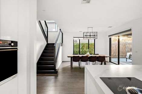 Property photo of 40 Edara Circuit Greenvale VIC 3059