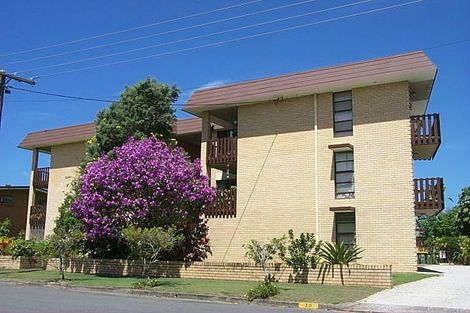 2/30 Ikkina Rd, Burleigh Heads, QLD 4220